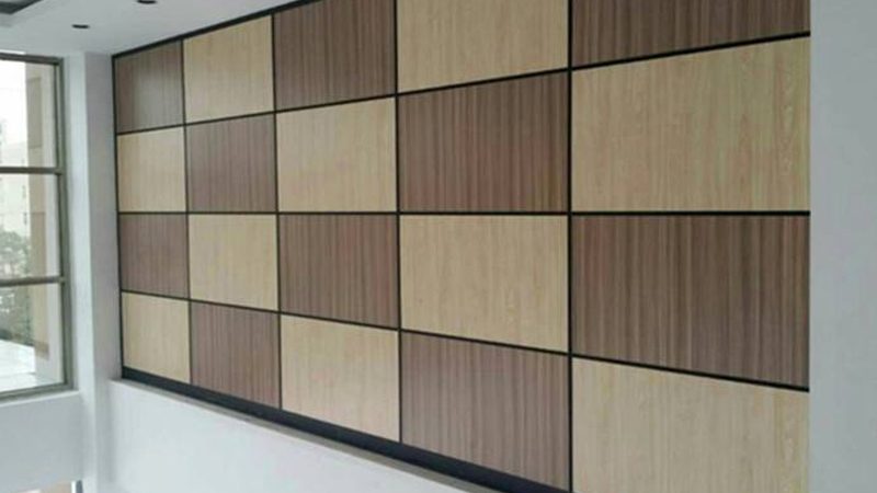 在进行屋顶防水涂料施工前，需要准备以下工具和材料：